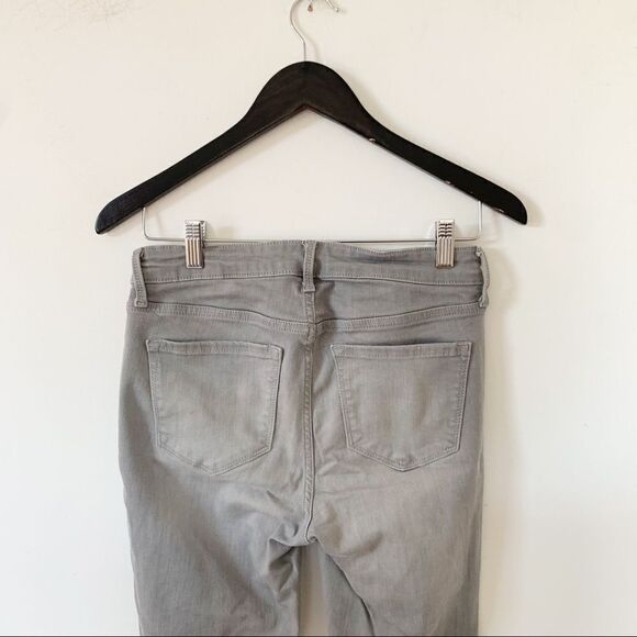 Old Navy Mid Rise Gray Wash Rockstar Sculpt Skinny Jeans - Picture 5 of 7